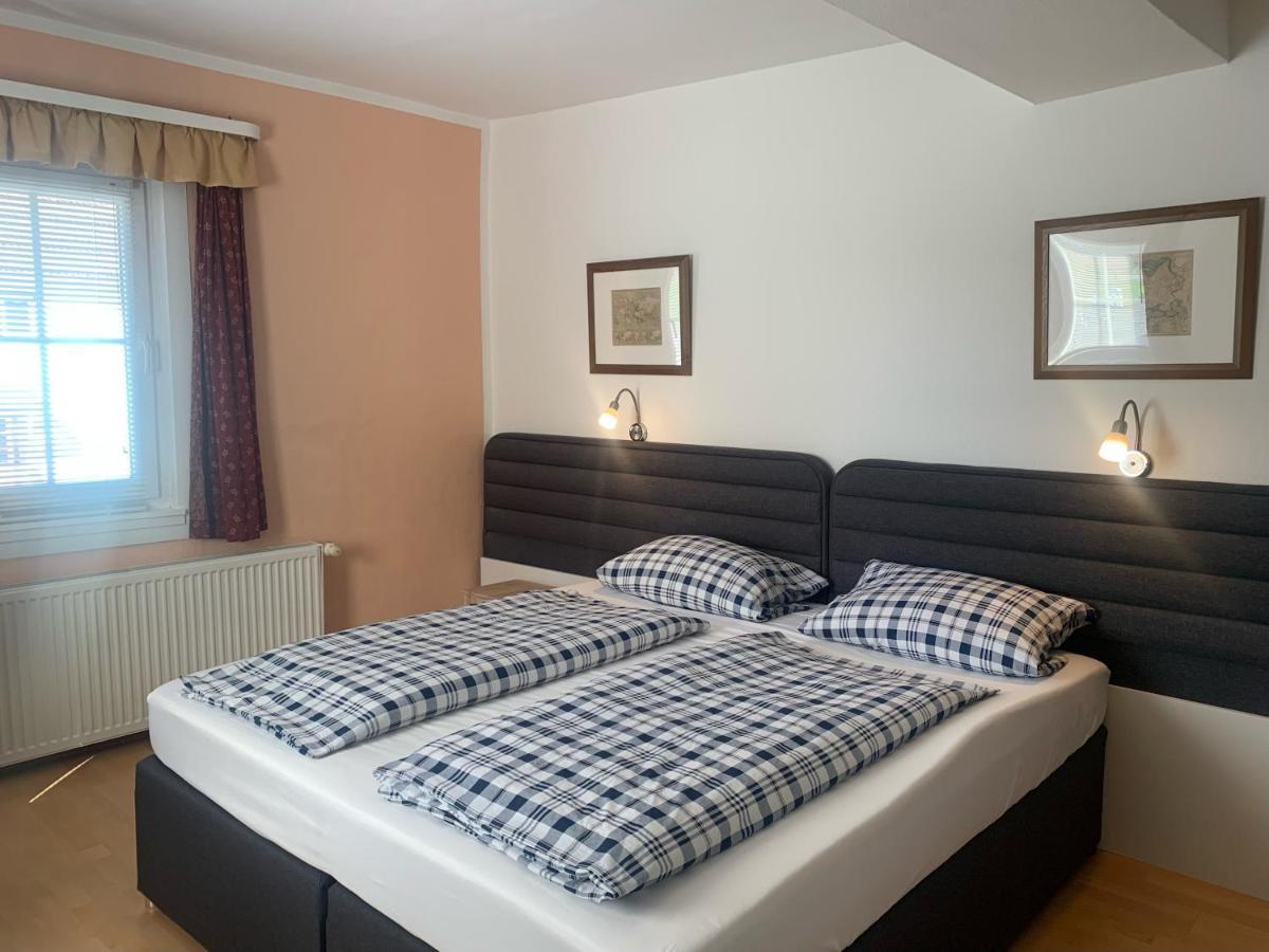Hotel Zum Weissen Ross à Nidda Extérieur photo