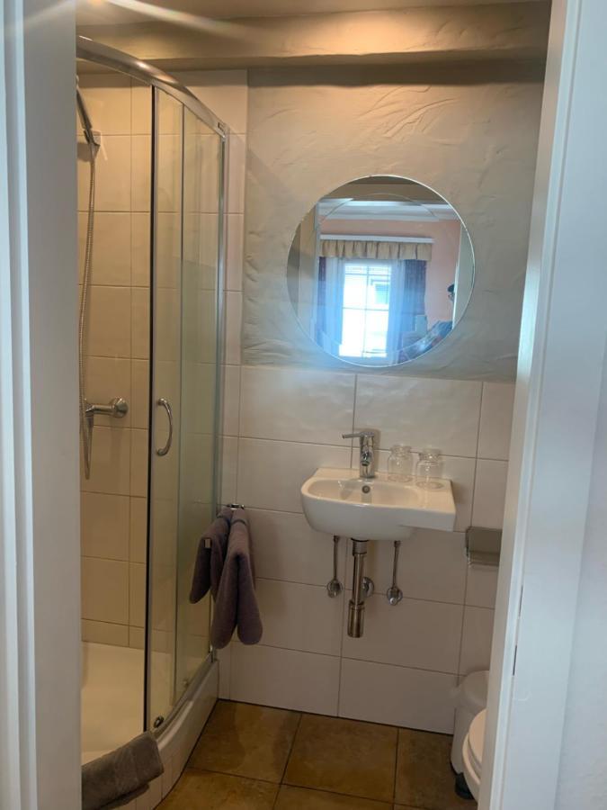 Hotel Zum Weissen Ross à Nidda Extérieur photo